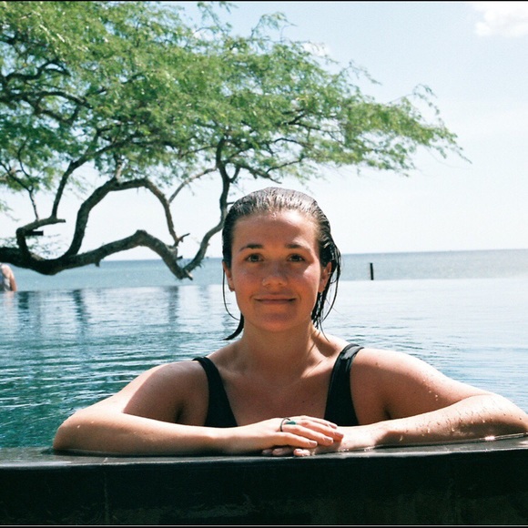 • h i • - Picture 3 of 3